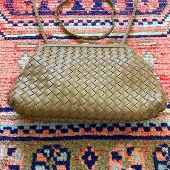 Taupe Woven Vegan Leather Crossbody Handbag - Picture 3 of 7